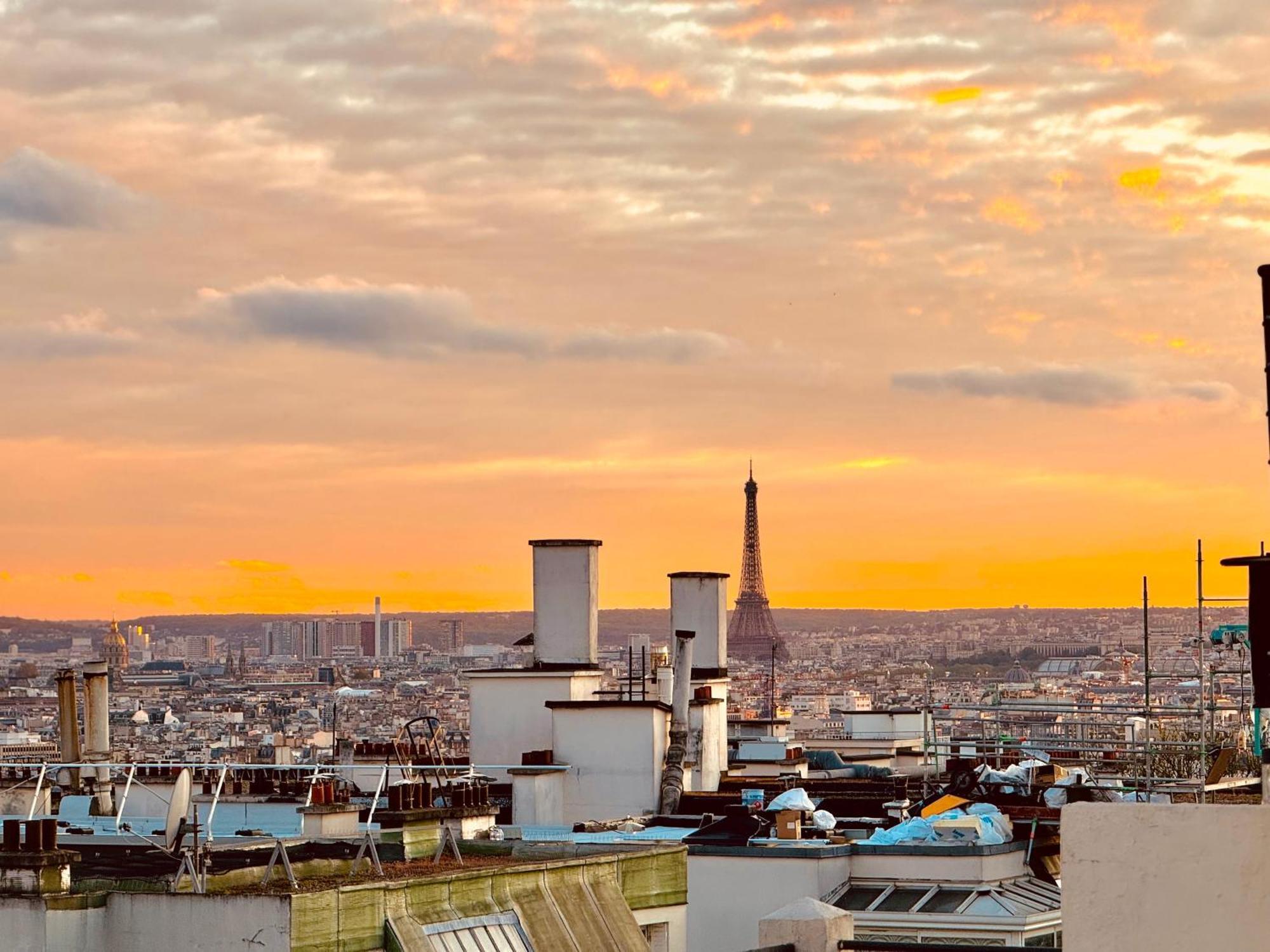 Apartment Direct Views Of Eiffel Tower & Sacre-Coeur From Mezzanine - 10 Mins To Paris Center Bagian luar foto