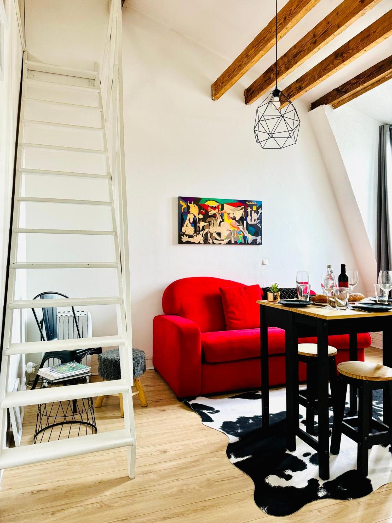 Apartment Direct Views Of Eiffel Tower & Sacre-Coeur From Mezzanine - 10 Mins To Paris Center Bagian luar foto